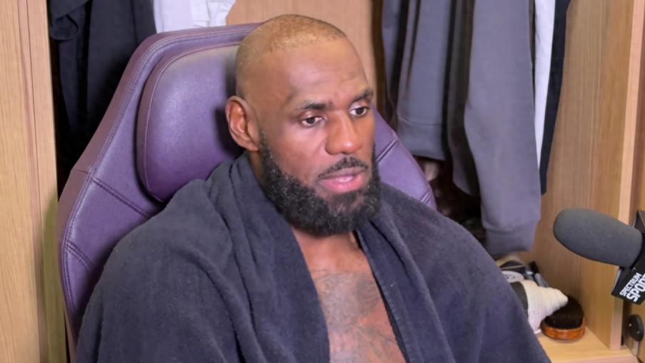 詹姆斯：最后一攻的战术执行得很到位，东契奇本有不错机会，但似乎失去了平衡