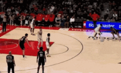 5分加1篮板！杨瀚森双手灌篮！NBA最佳搭档诞生