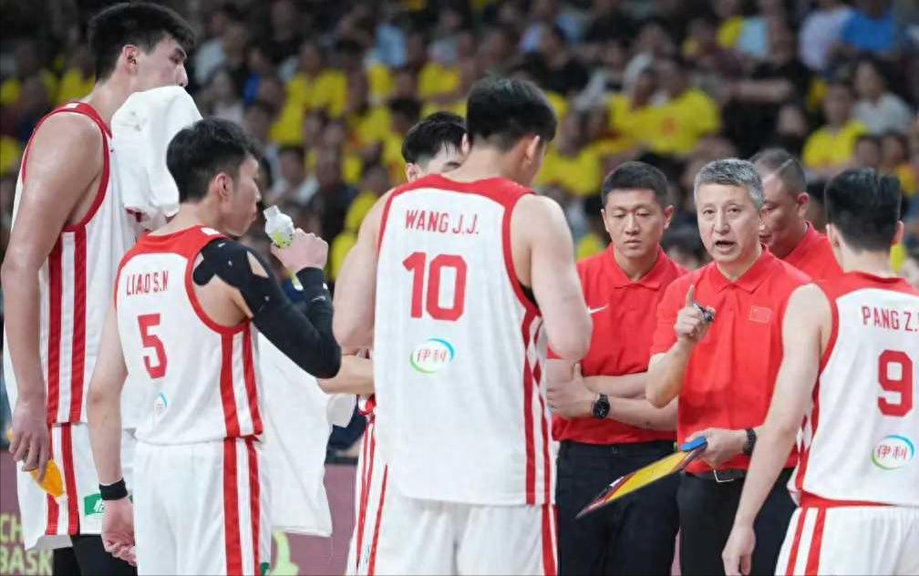 热身赛-崔永熙关键三分锁定胜局!王俊杰砍下23分6篮板 中国男篮击败澳大利亚青年队