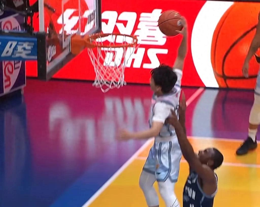 徐杰荣获全明星MVP！然而今年的最大看点，却是未来的篮球少女