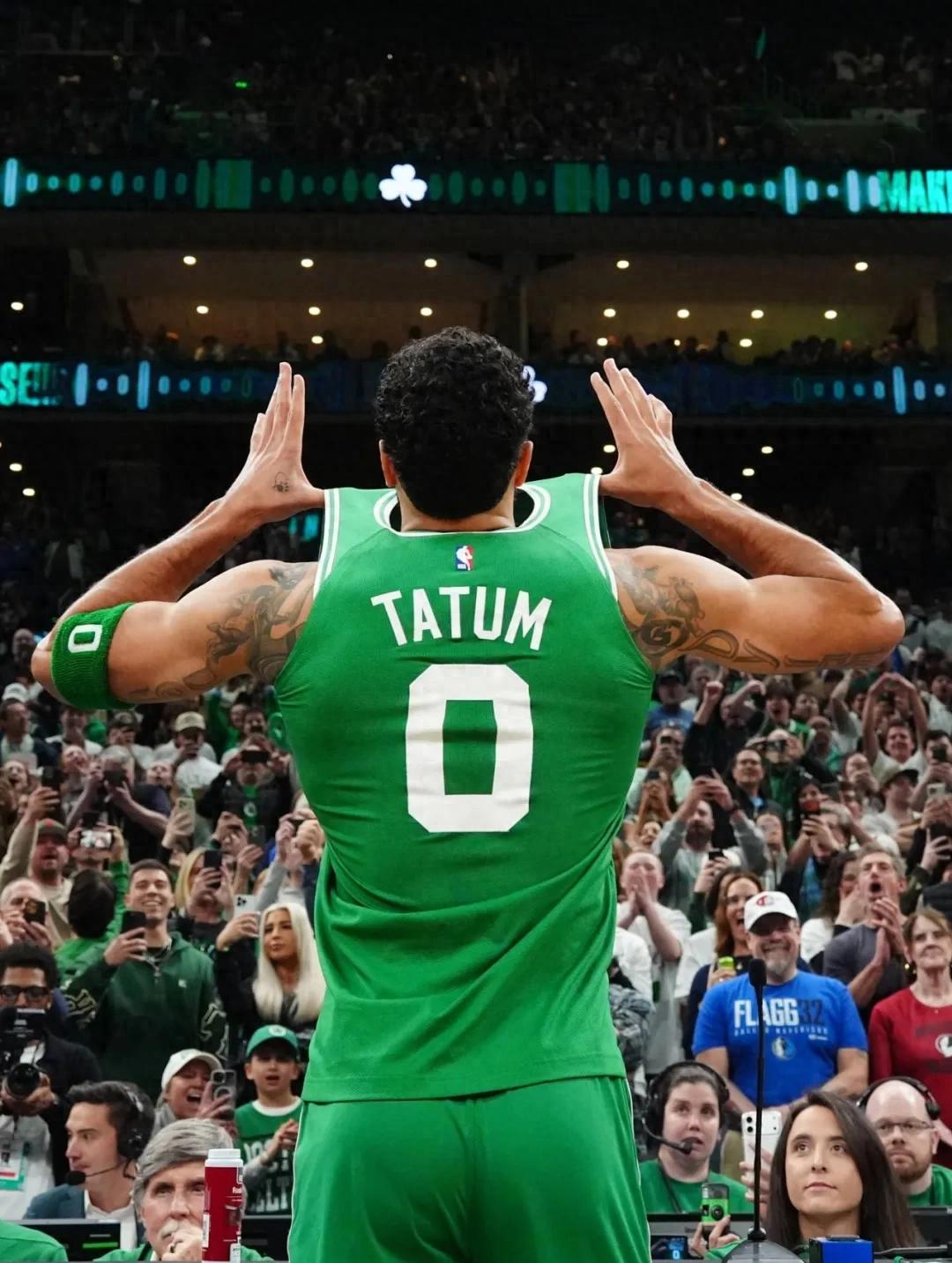 298天之后，传奇战神塔图姆重返赛场