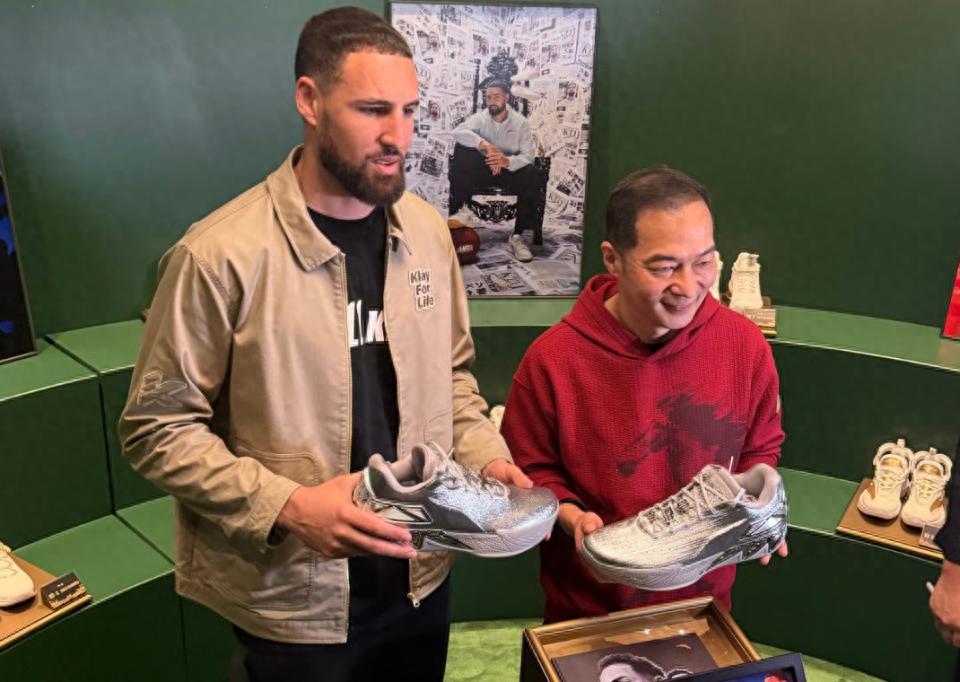 恭喜！克莱与安踏签订终身合约，12年来签名鞋销量突破千万双