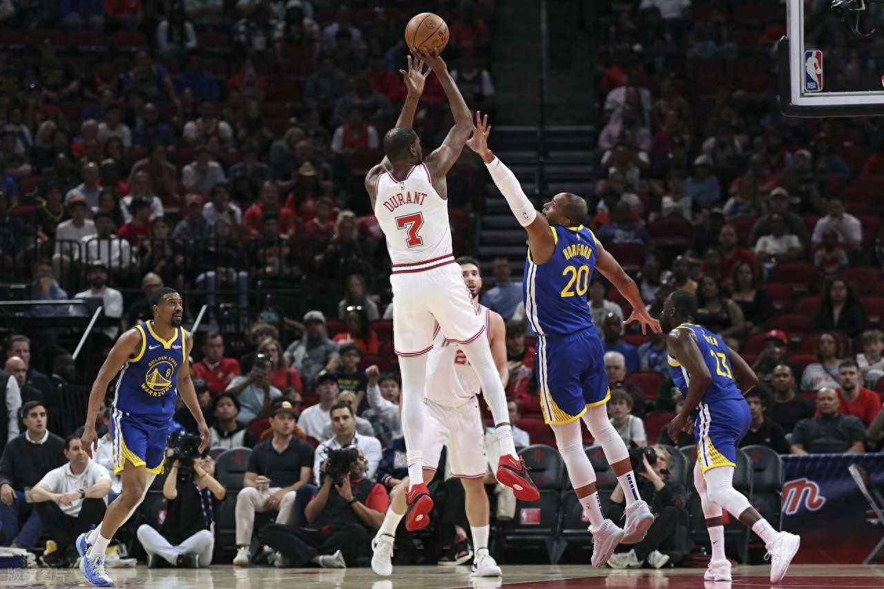 阵容不整仍取胜!库里缺席杜兰特得23分 谢泼德独得30分徒劳 勇士六人得分上双加时险胜火箭