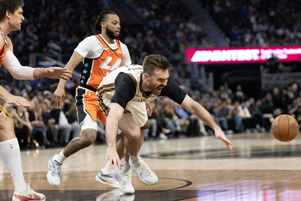17分惊天逆转！伦纳德贡献23分8篮板，加兰首秀获12分，快船六人得分上双力克勇士
