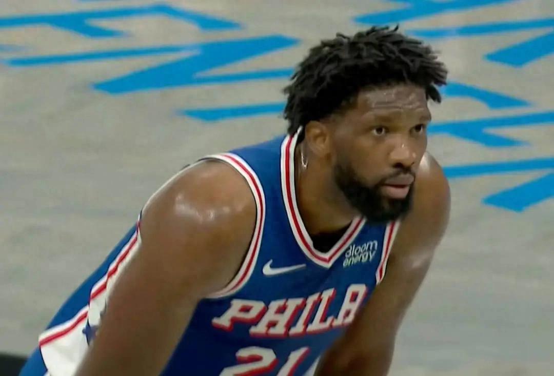 NBA头号搞笑担当！恩比德，你是来逗乐子的吗？
