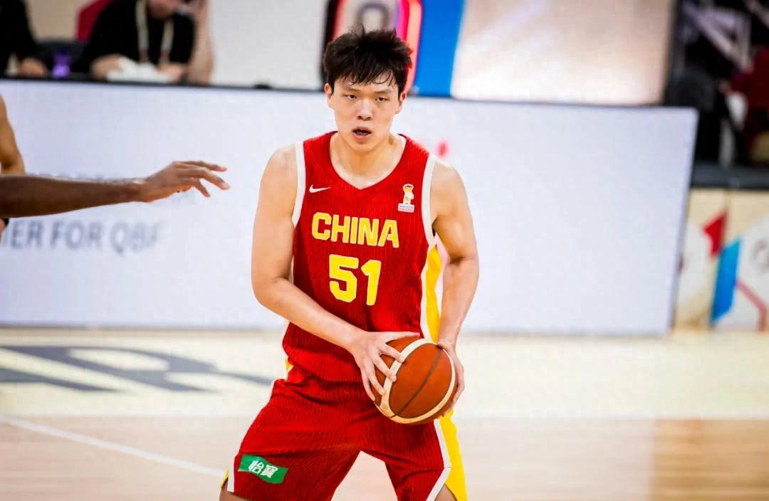 一场决定胜负的较量，中国男篮进入杨瀚森主导的时代