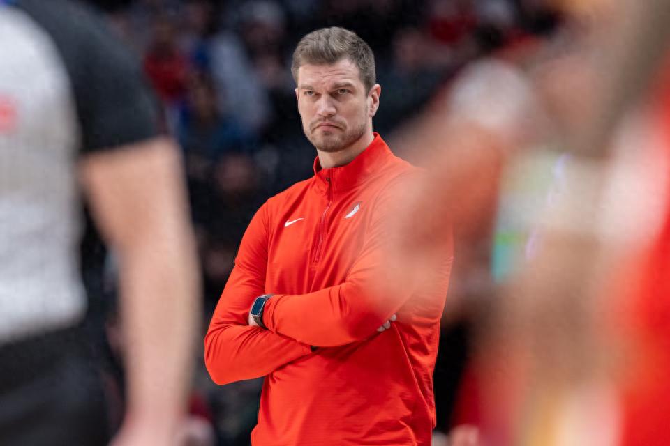 斯普利特面临解职？开拓者老板仅愿支付主帅百万年薪：仅为市场行情四分之一