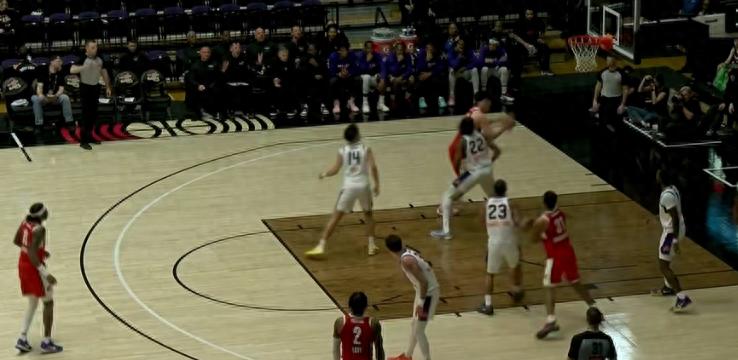 背靠背作战依然高效!杨瀚森9投6中贡献15分9篮板5助攻,混音队险胜山谷太阳队