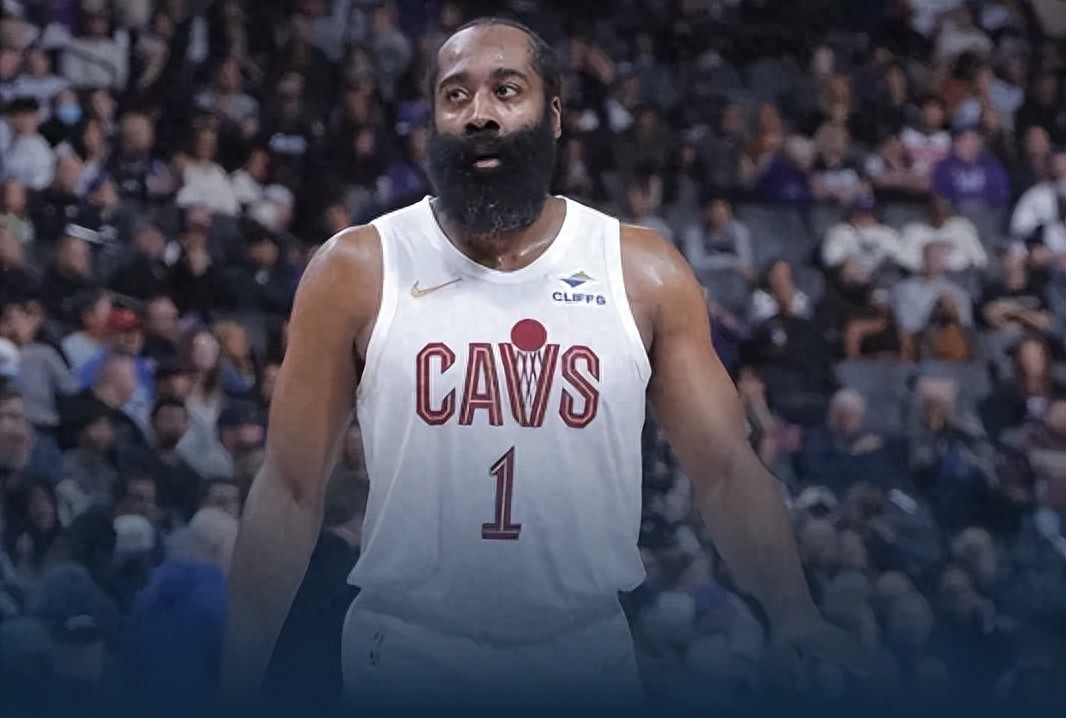 杨瀚森,显然遭到了NBA裁判的针对。