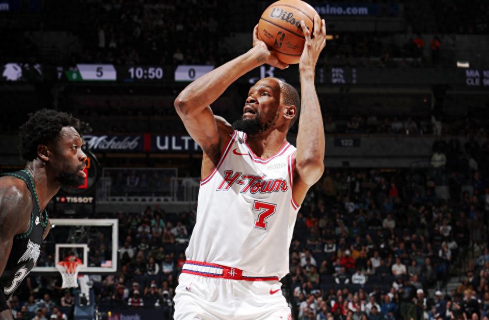 加时阶段遭遇15-0猛烈反扑！杜兰特30分错失关键罚球 火箭憾负森林狼