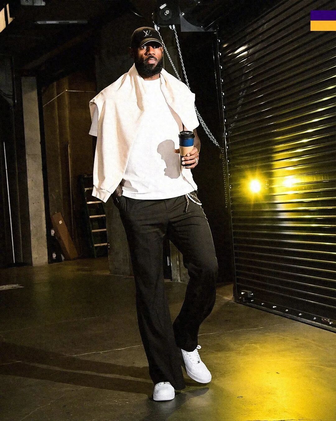 判罚尺度引发争议！湖人今日不仅输给联盟第一的雷霆，还输给了三名裁判！