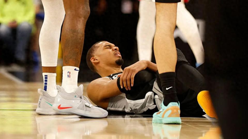 伤势轻微！文班亚马肋骨未见结构性损伤，知名记者确信他必将满足奖项评选条件