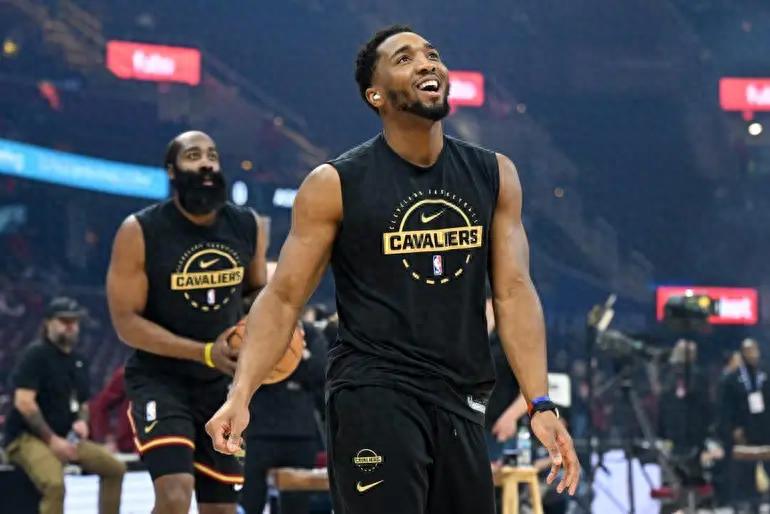 揭秘骑士队餐饮策略：米切尔坦言续约吸引力 哈登亦称赞球队全面关怀