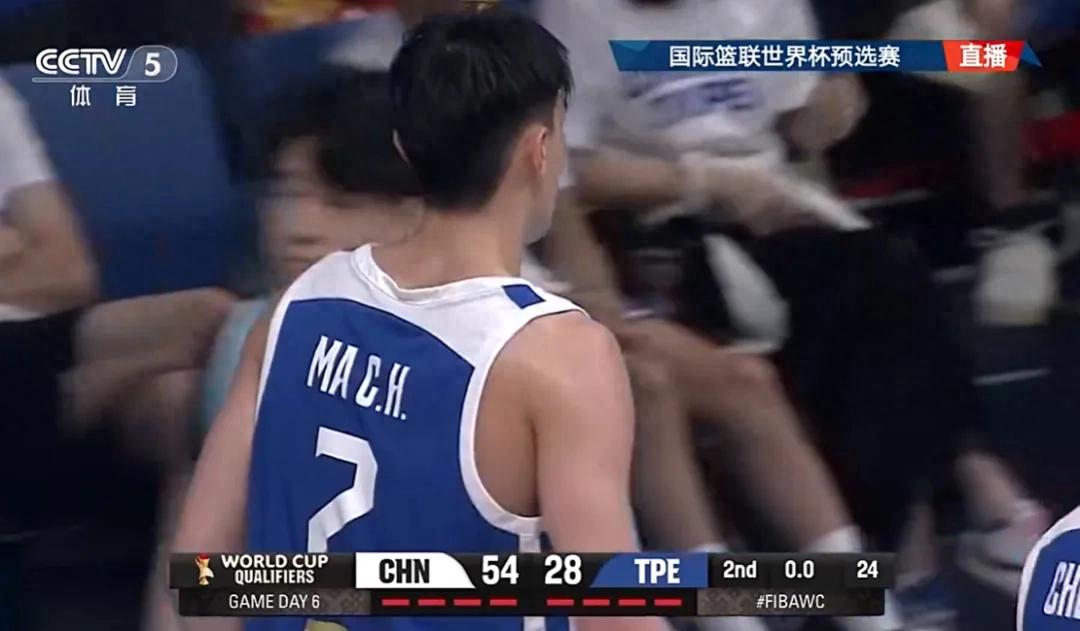 庞峥麟首秀惊艳,7投11分!中国男篮成功小组出线
