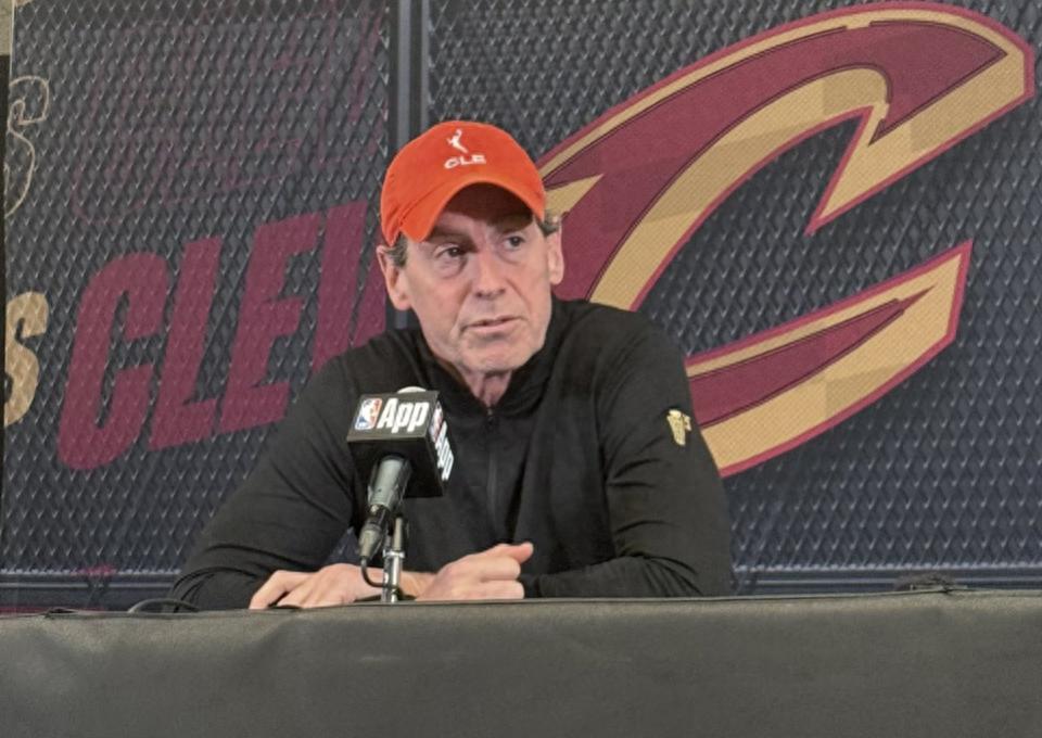 火箭的爆发力再次显现!阿特金森透露曾向德安东尼请教,赞扬哈登的篮球智慧与洞察力