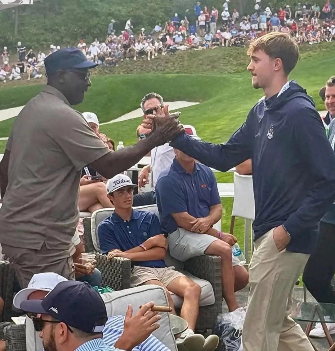 超越乔丹！51分、45分、25分！NBA再现传奇级新秀