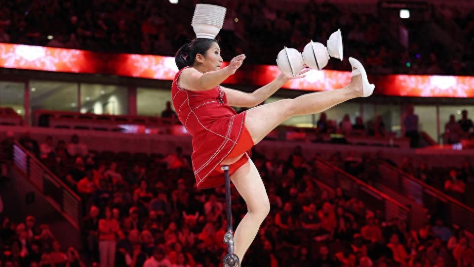 NBA顶碗大妈演出费用公开!每场6765美元,主办方需提供四星级以上酒店