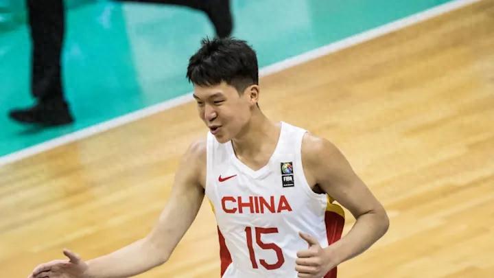 球队记录：杨瀚森预计七月为中国队出战，可能仅参加两场夏季联赛，英语能力显著提升