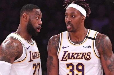 篮球传奇人物Dwight Howard在40岁时宣布退役