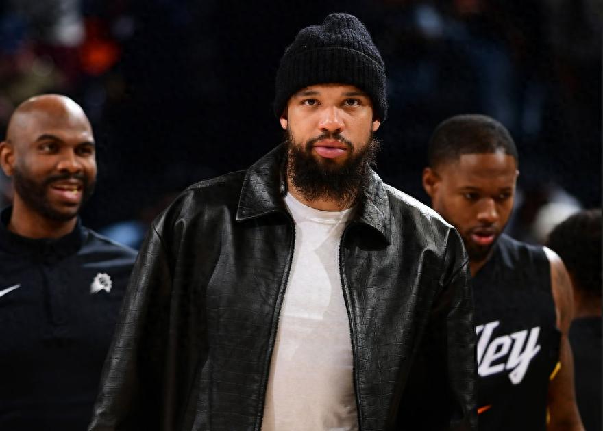 狄龙因被捕事件向太阳队全体成员致歉！两位队友坚定支持：我们将等待他归来