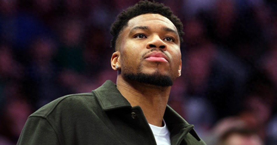 字母哥:如果一切由我自己掌控,或许我早就离开雄鹿了