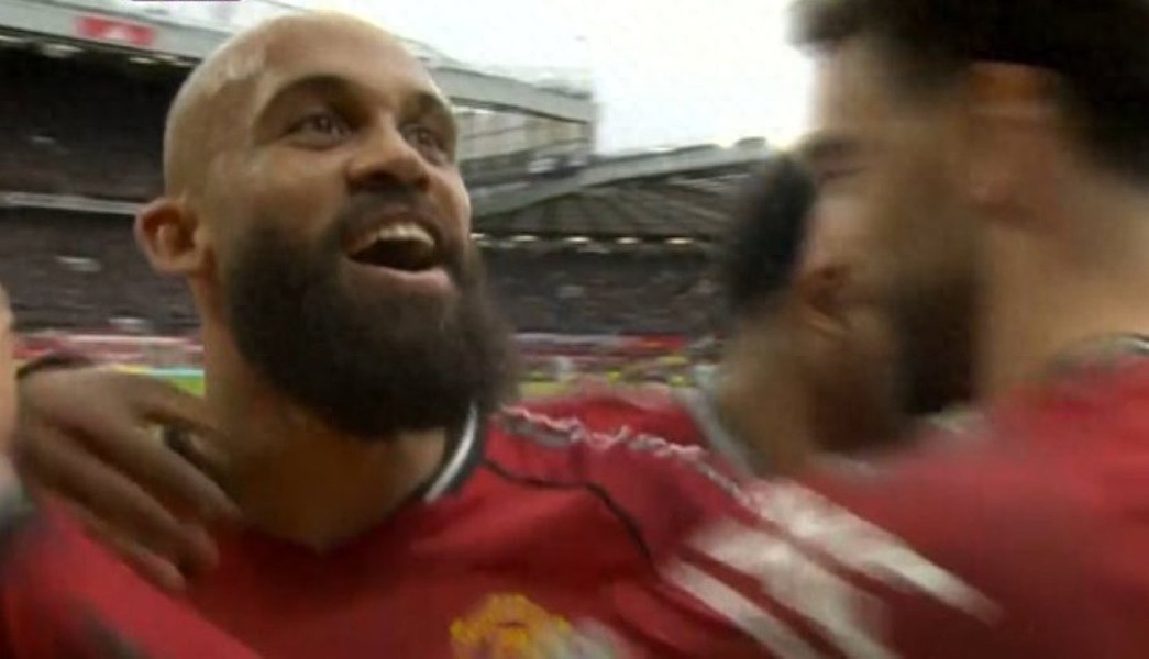 曼联主力前锋疑似受伤，遭遇五场进球荒且每场均被替换下场！下赛季将迎来全新考验