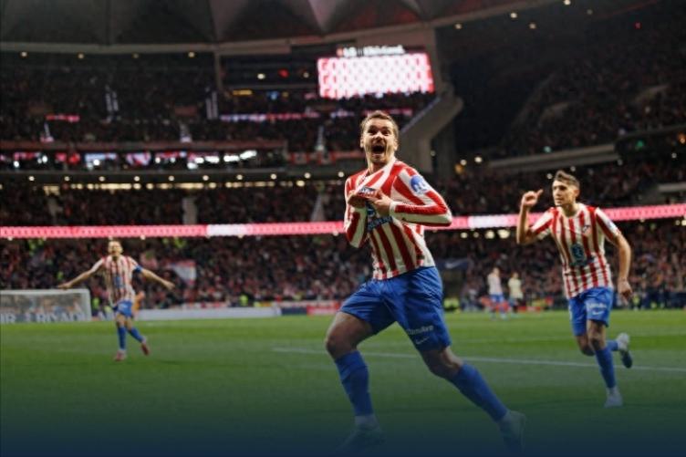 巴萨遭遇惨败，马竞制造惨案，上半场以4-0大胜，卢克曼和阿尔瓦雷斯均有传射表现。