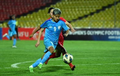 越南队在2026年亚洲杯预选赛中遭遇核心球员伤退