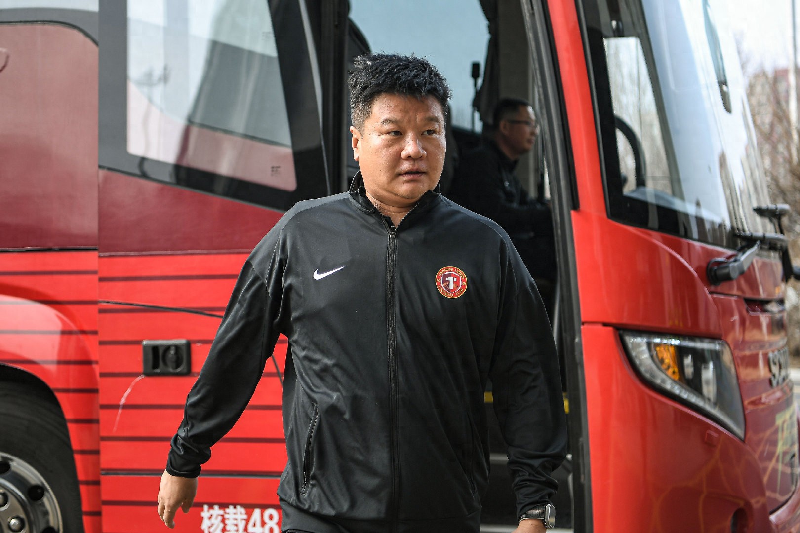 压力之下，李金羽高效调整实现突破