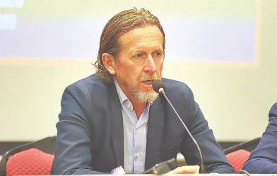 比利时教练在亚运会上盛赞越南女足