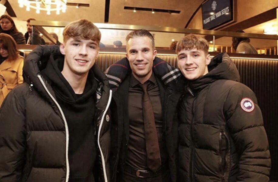 曼联预估卡塞米罗替代者的转会费将创下新高！考察青年训练中场，挑选一人担任后备