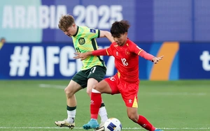越南U17队凭借巧妙设计的罚球战术领先澳大利亚U17队