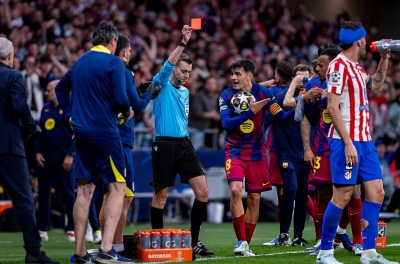巴萨对阵马德里竞技失利引发激烈争议