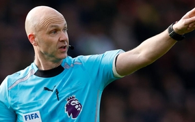 阿森纳球迷因曼彻斯特籍裁判执哨英超“决赛”而愤怒