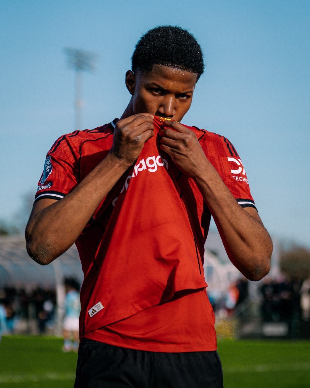 曼联单场攻入十球的射手态度有所好转，但仍未能赢得卡里克青睐！另一年轻天才或于今夏获得晋升机会