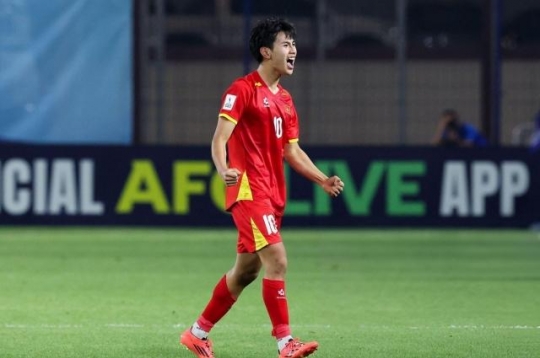 天才少年跻身全球前六十名，正式增补入选越南国家队