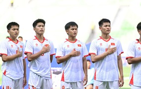 今日越南足球热点(7/6):越南U19队可能出局;前锋功凤动情分享。