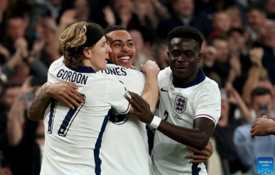 英格兰国家队球星回应鲁尼批评