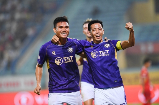 河内足球直播1-0河静：春孟进球