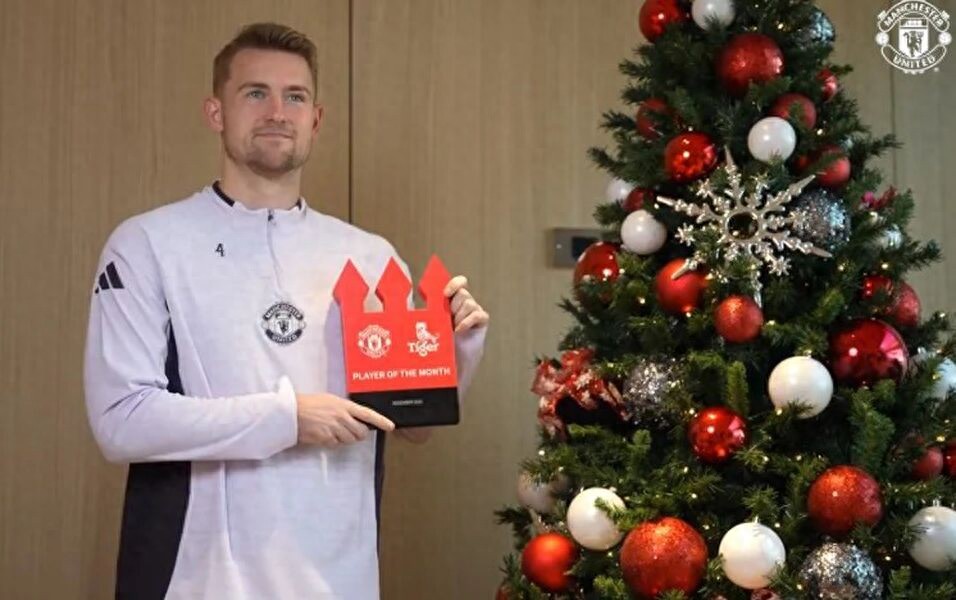 德里赫特神秘背部伤势内情曝光！预估缺席四天却四个月未愈，本赛季可能已提前结束