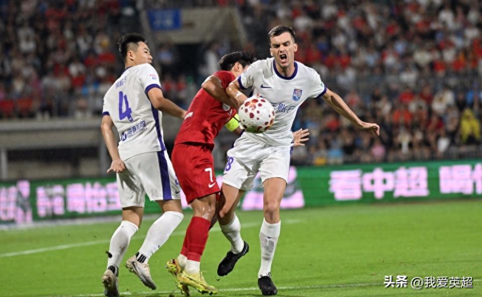 重庆1-0战胜天津!迎来近5个主场首胜,肯帕努打入制胜球,哈达斯的绝平进球被吹引发争议