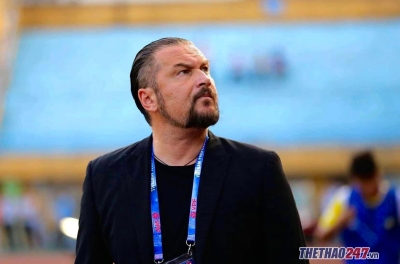 主教练波波夫收到红牌，助理教练立即发声辩护