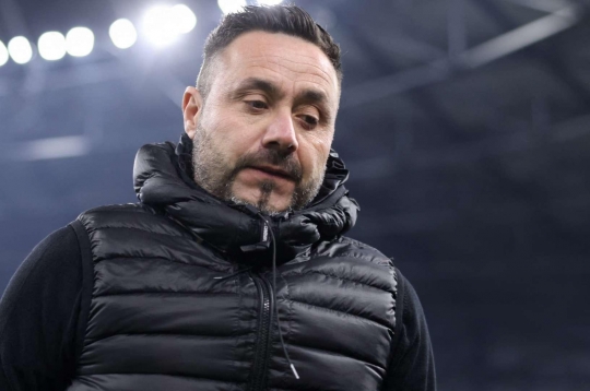 托特纳姆新任主帅上任首日遭遇当头一击