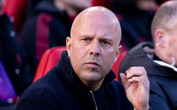 观点：斯洛特的帅位日益动摇