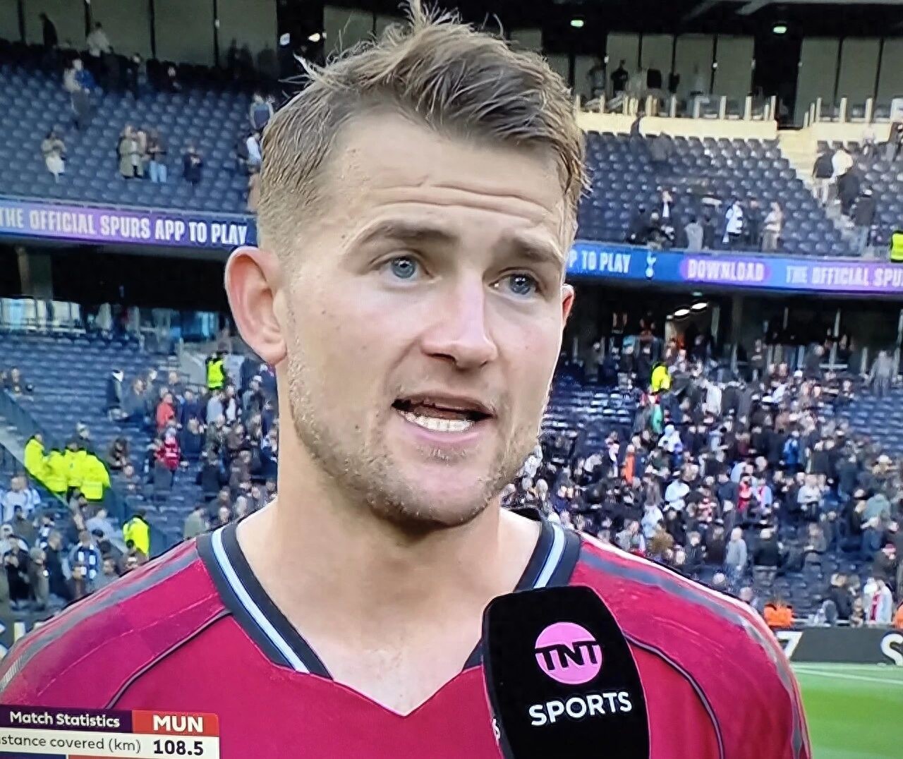 德里赫特可能提前结束赛季！曼联续签马奎尔已成必然，或将不得不再购入中后卫