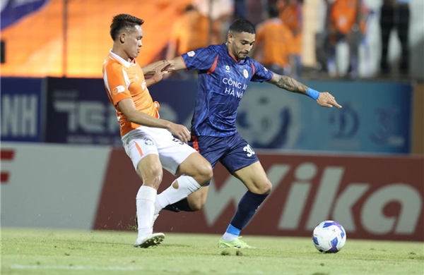 河内公安队对阵岘港队：榜首位置加速冲刺