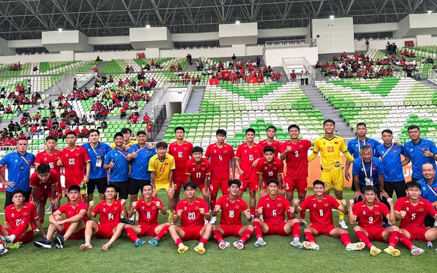 越南U19队取得令人信服的胜利，与印尼队争夺激烈