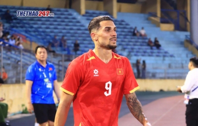 黄亨在越南国家队首秀中闪耀登场