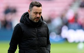 德泽尔比首秀失利，托特纳姆热刺输球，曼联竞争对手失分