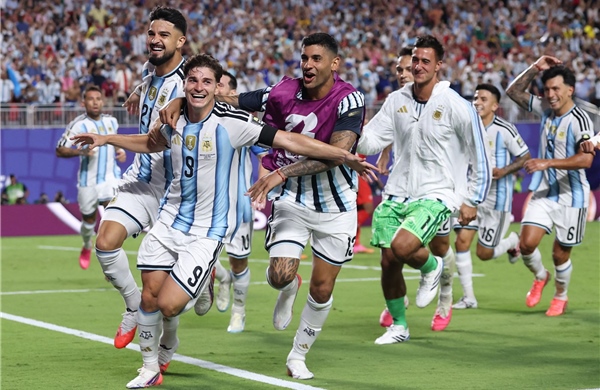 2026年世界杯:阿根廷3-1击败瑞士,强势挺进半决赛